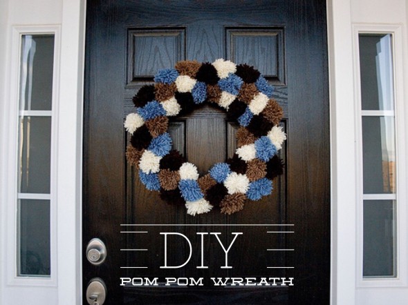 DIY Pom Pom Wreath - Eucharisteo.com